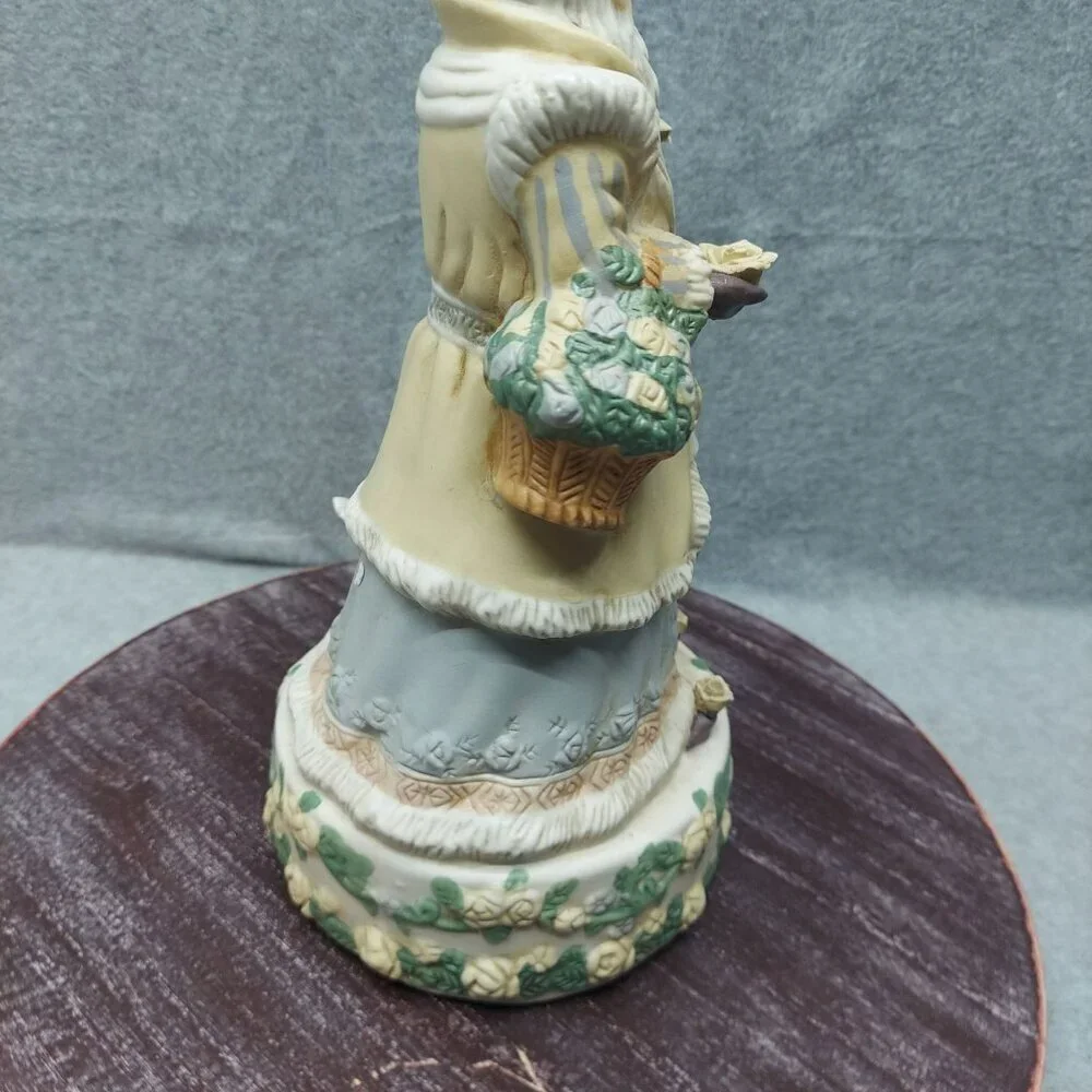 Old World Santa Claus Collectible Porcelain Figurine With Intricate Floral Detai